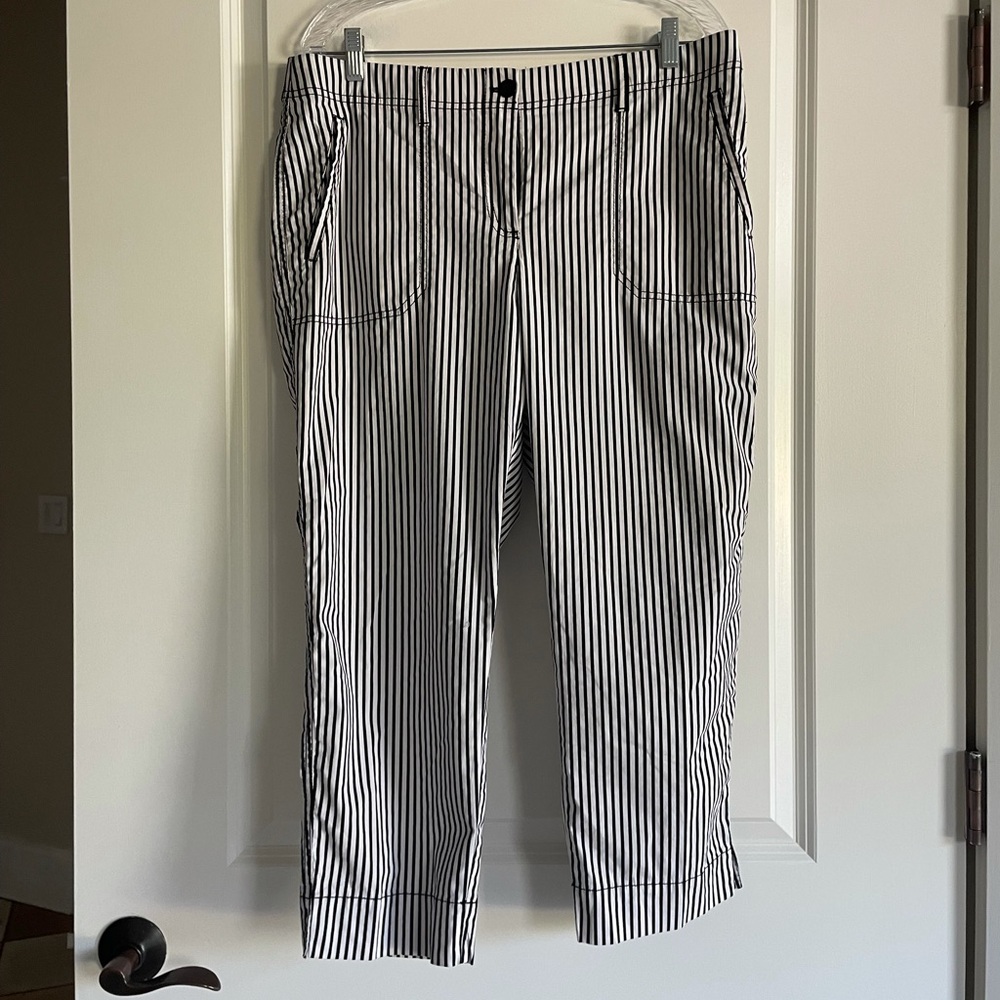 Chicos Women’s Striped Cropped Pants